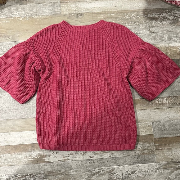 LOFT Outlet magenta pink knit pullover sweater.In excellent condition!Crew neck. - Picture 2 of 7